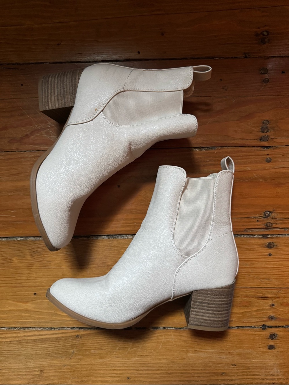 Women's Cream Chelsea Ankle Boots - Classic Block Heel